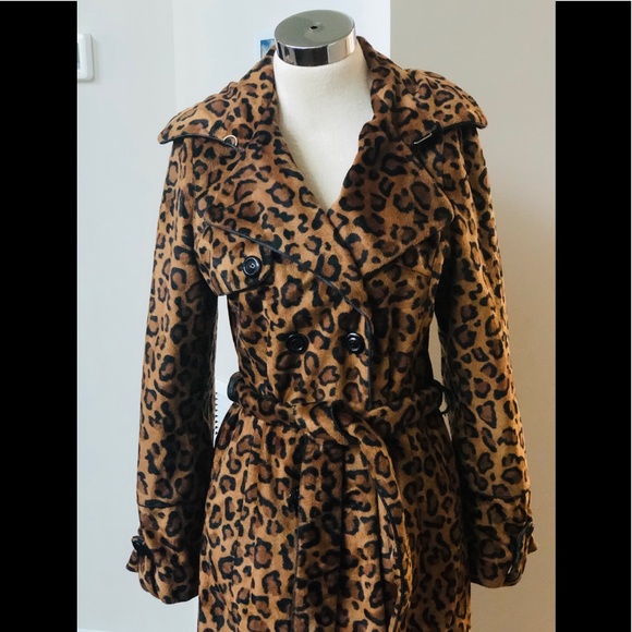 Betsey Johnson Jackets & Blazers - Betsey Johnson Leopard Print Faux Fur trench coat Sz m